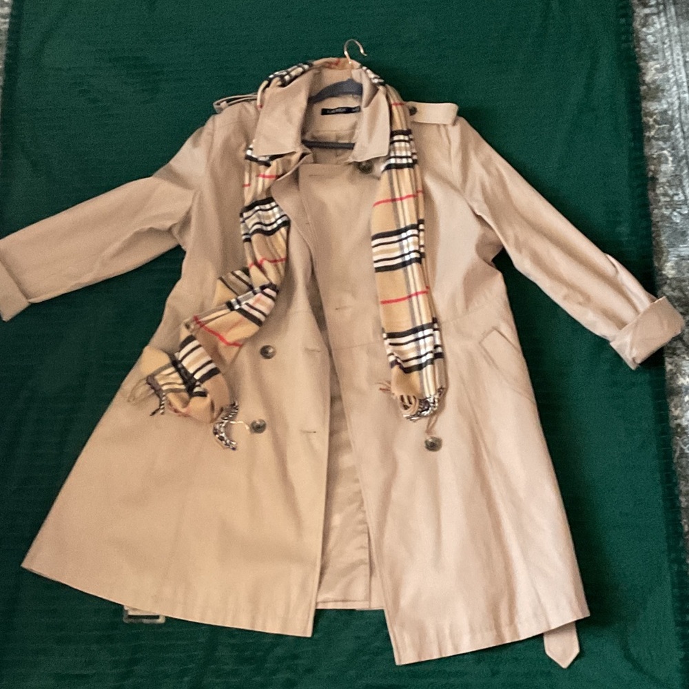 Ralph Lauren Beige Coat with Plaid Accents